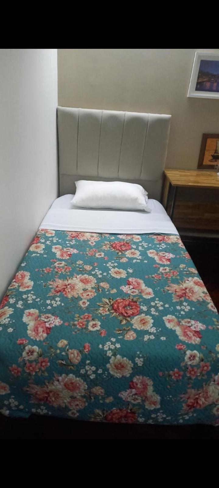 Victoria 3 Bed And Breakfast Есейса Екстер'єр фото