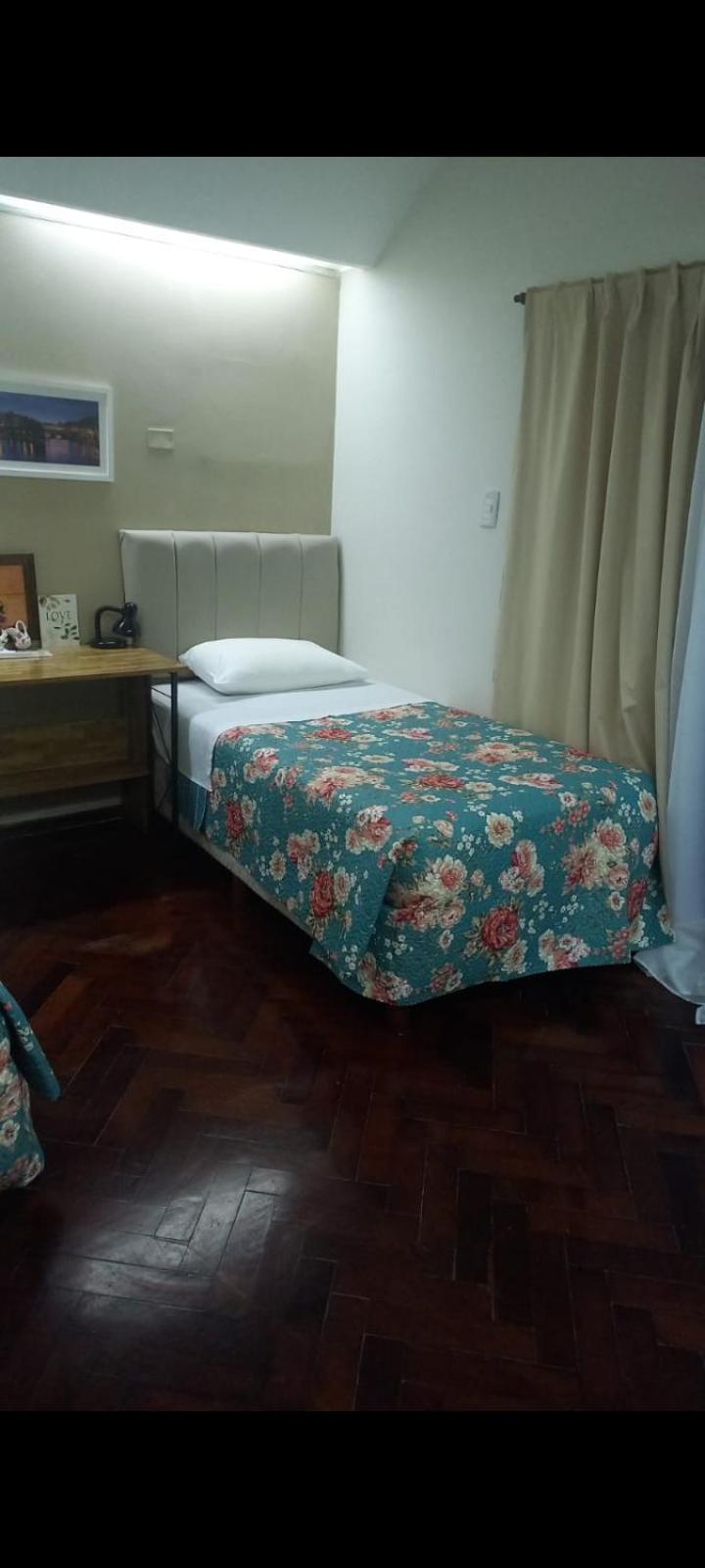 Victoria 3 Bed And Breakfast Есейса Екстер'єр фото